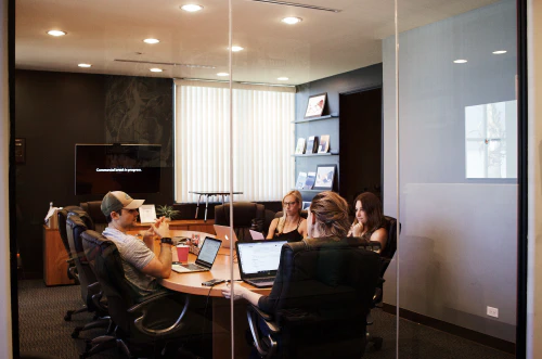 ../assets/images/insights/team-work.jpg